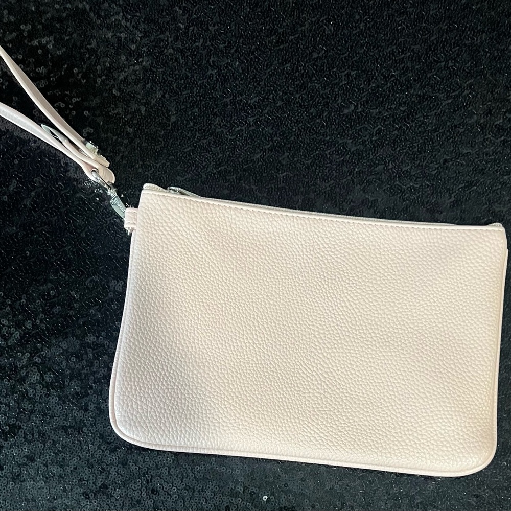 Thirty-one wristlet excellent like new condition
💥💥Clean 💥💥
